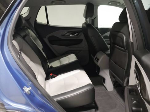 Used 2024 GMC Terrain SLT FWD image 22