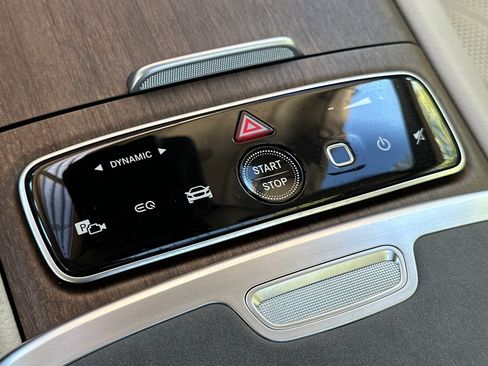 Used 2022 Mercedes-Benz EQS 580 4MATIC Sedan image 17
