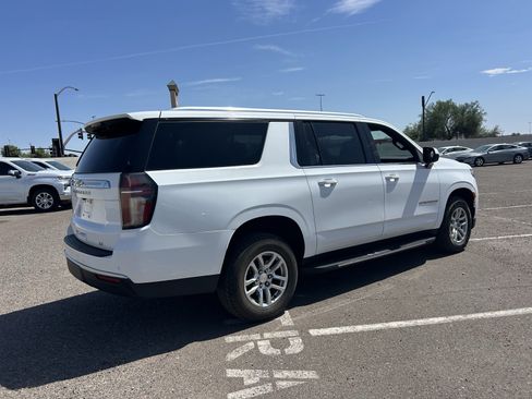 Used 2023 Chevrolet Suburban LT AWD/4WD image 5