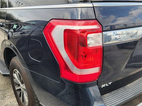 Used 2021 Ford Expedition XLT image 7