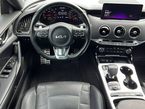 Used 2023 Kia Stinger GT2 RWD image 11