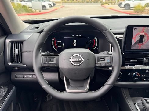 New 2026 Nissan Pathfinder SL FWD image 14