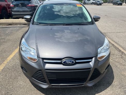 Used 2014 Ford Focus SE FWD image 23