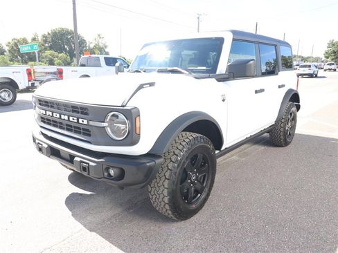 New 2025 Ford Bronco Big Bend w/ Black Diamond Package image 6