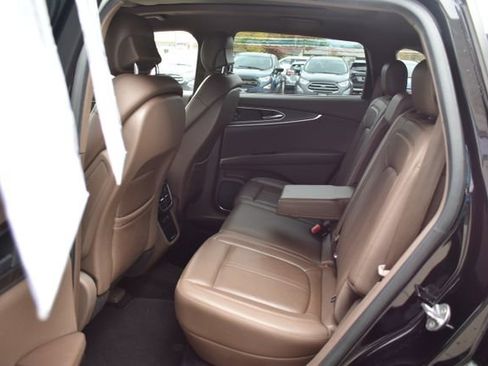 Used 2018 Lincoln MKX Reserve w/ Driver Assistance Package AWD/4WD image 38