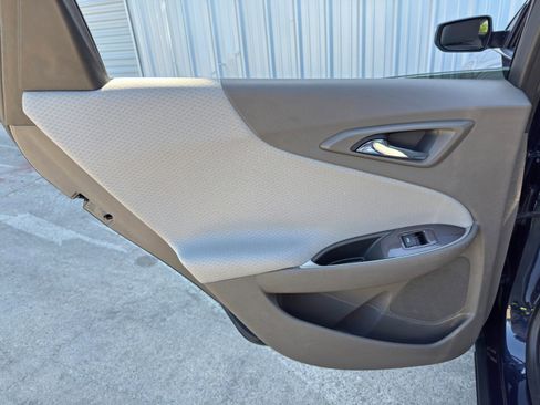 Used 2016 Chevrolet Malibu LT image 36