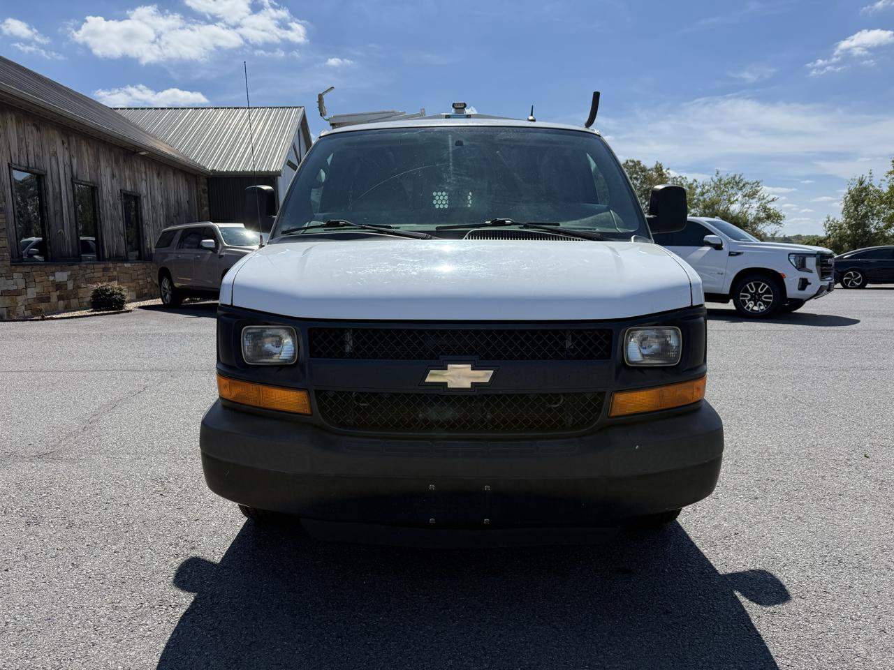 Used 2015 Chevrolet Express 2500 RWD image 9