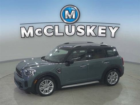 Used 2023 MINI Cooper Countryman S w/ Signature Upholstery Package image 1
