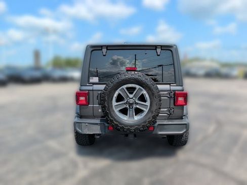 Used 2018 Jeep Wrangler Unlimited Sahara w/ Cold Weather Group AWD/4WD image 3