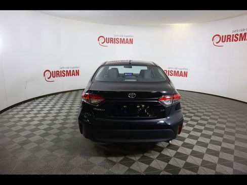 Used 2025 Toyota Corolla LE FWD image 10