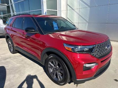 Certified 2023 Ford Explorer XLT w/ Equipment Group 202A