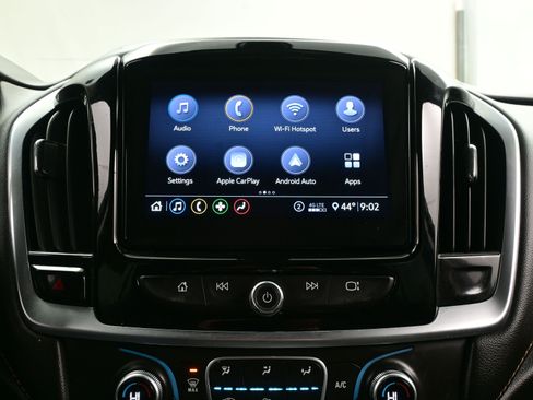 Used 2020 Chevrolet Traverse LT image 20