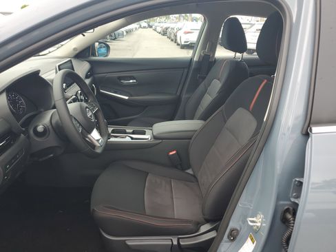 New 2025 Nissan Sentra SR image 15