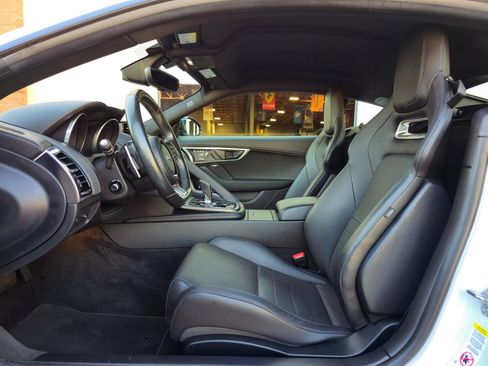 Used 2018 Jaguar F-TYPE R-Dynamic image 15