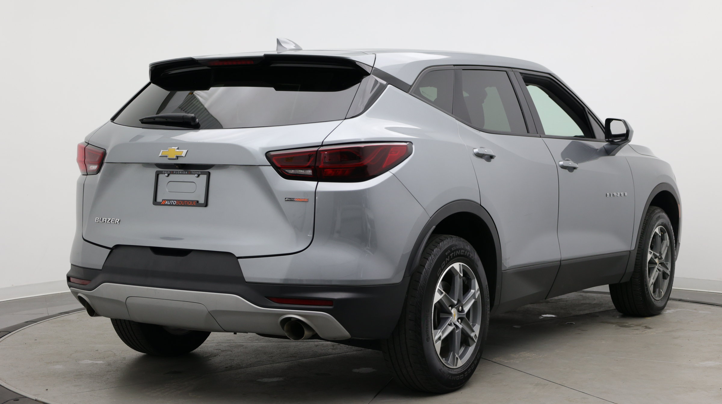 Used 2025 Chevrolet Blazer LT FWD image 7