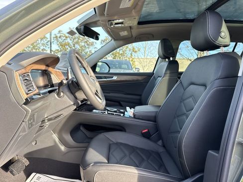 New 2026 Volkswagen Atlas SE image 11