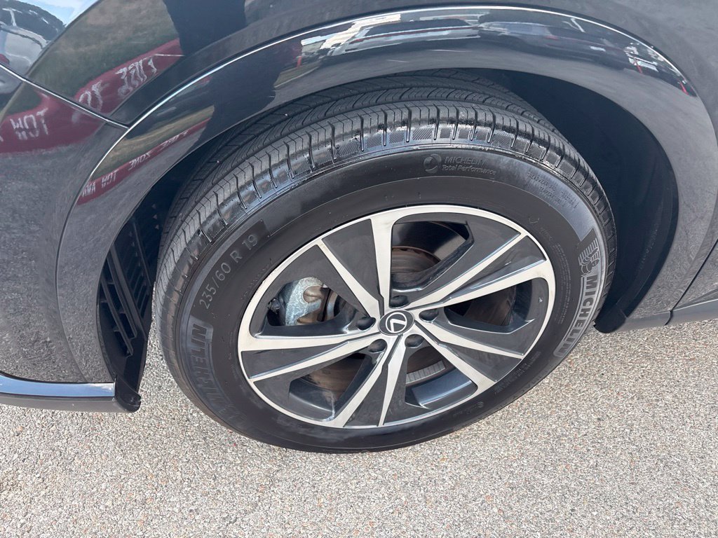 Used 2023 Lexus RX 350 Premium w/ Cold Area Package FWD image 9
