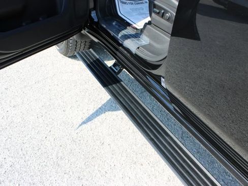 Used 2022 GMC Sierra 2500 Denali w/ Denali Black Diamond Edition image 22