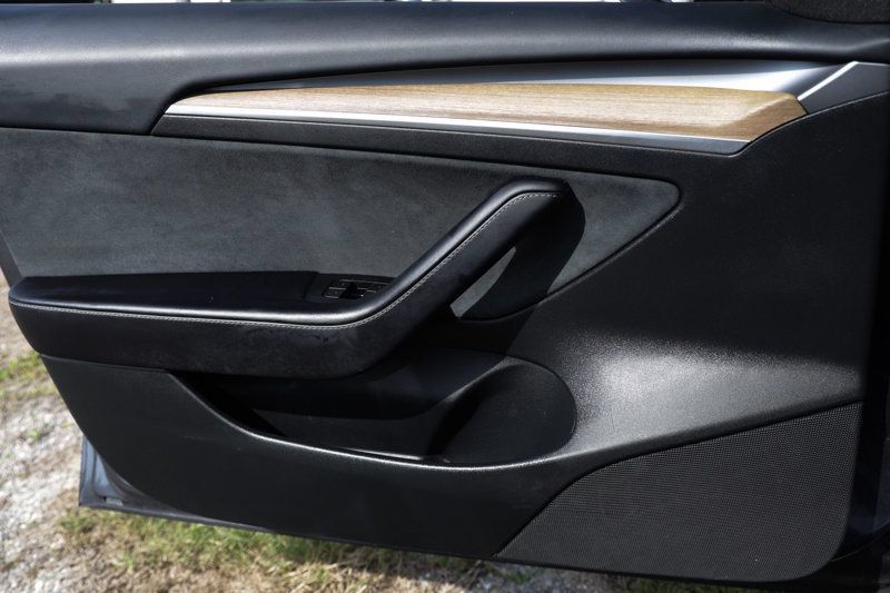 Used 2023 Tesla Model 3 Standard Range RWD image 40