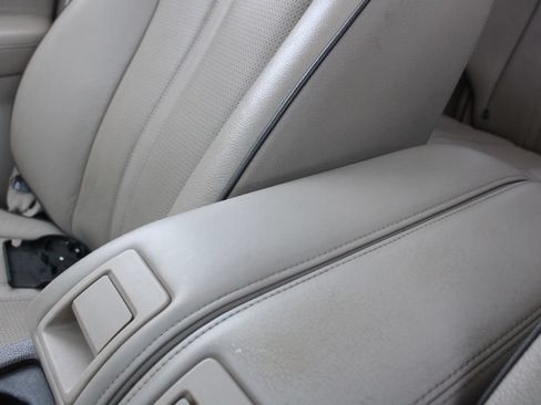 Used 2012 Lincoln MKX AWD image 20
