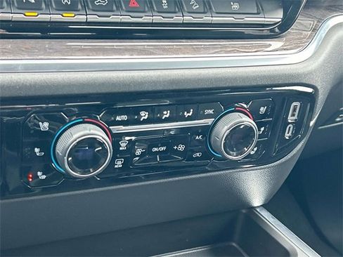 Used 2022 Chevrolet Silverado 1500 LTZ w/ LTZ Premium Package image 40