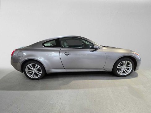 Used 2009 INFINITI G37 x Coupe w/ Premium Pkg AWD/4WD image 2