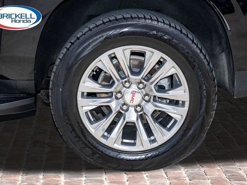 Used 2024 GMC Yukon XL Denali RWD image 42