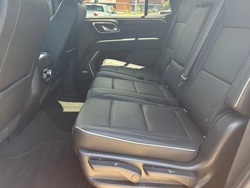 Used 2021 GMC Yukon SLT AWD/4WD image 18