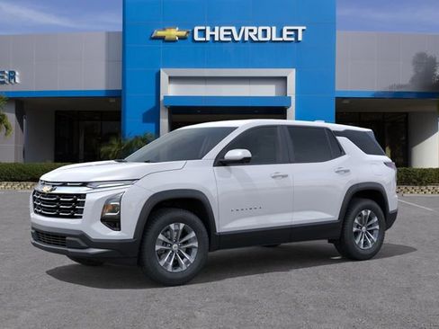 New 2026 Chevrolet Equinox LT FWD image 2