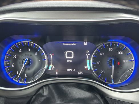 Used 2023 Chrysler Pacifica Limited w/ S Appearance Package image 32