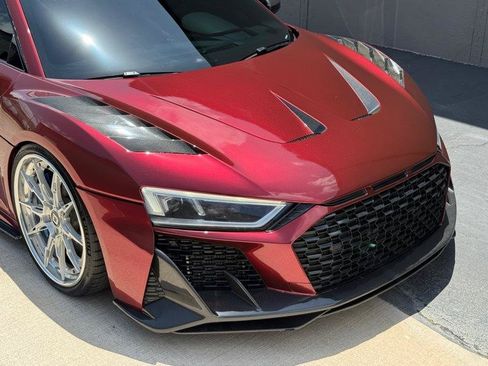 Used 2017 Audi R8 V10 w/ Carbon Exterior Package AWD/4WD image 22