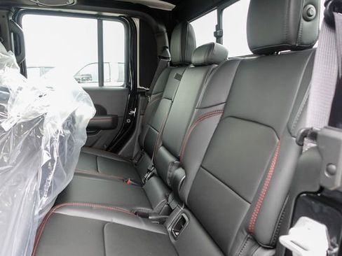 New 2026 Jeep Gladiator Rubicon AWD/4WD image 24