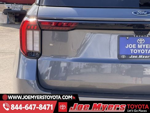 Used 2025 Ford Explorer ST-Line image 10