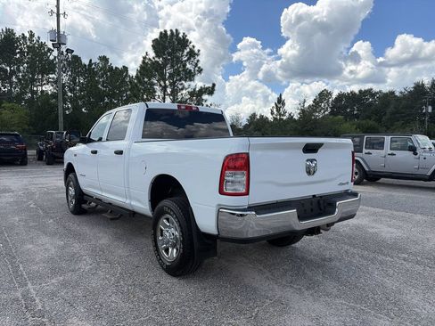 Used 2021 RAM 2500 Tradesman w/ Chrome Appearance Group AWD/4WD image 4