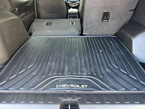 Used 2020 Chevrolet Equinox LT image 19