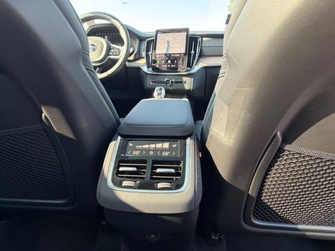 Certified 2026 Volvo XC90 B6 Plus AWD/4WD image 15