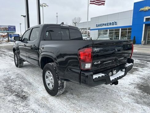 Used 2022 Toyota Tacoma SR image 18