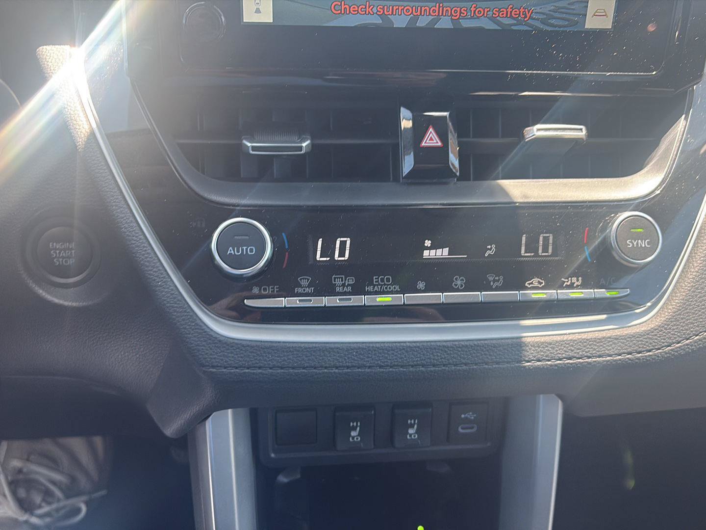 Used 2025 Toyota Corolla Cross XLE AWD/4WD image 18