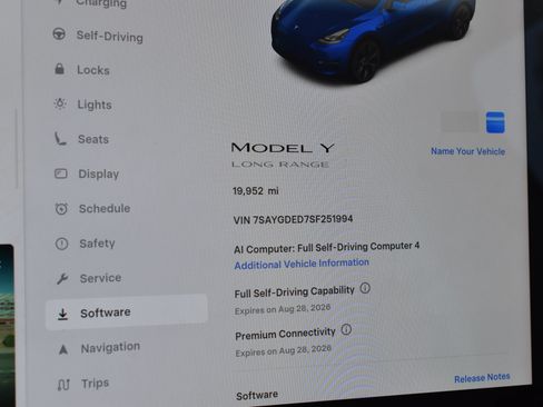 Used 2025 Tesla Model Y Long Range RWD image 3