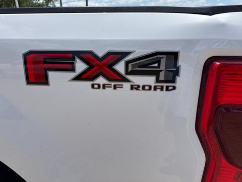 Used 2021 Ford F350 XLT w/ XLT Premium Package AWD/4WD image 9