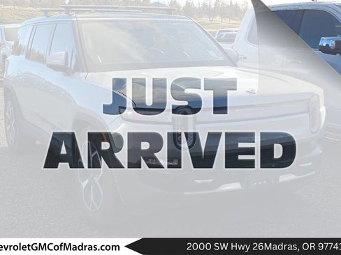 Used 2023 Rivian R1S Adventure image 1