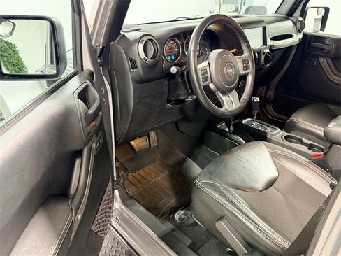 Used 2017 Jeep Wrangler Unlimited Sport image 10