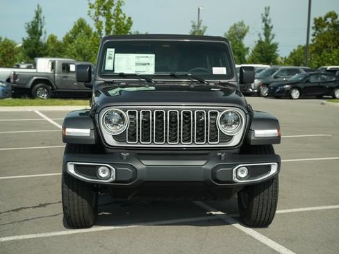 New 2026 Jeep Wrangler Unlimited Sahara AWD/4WD image 2