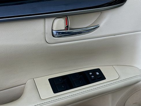 Used 2015 Lexus ES 350 FWD image 15