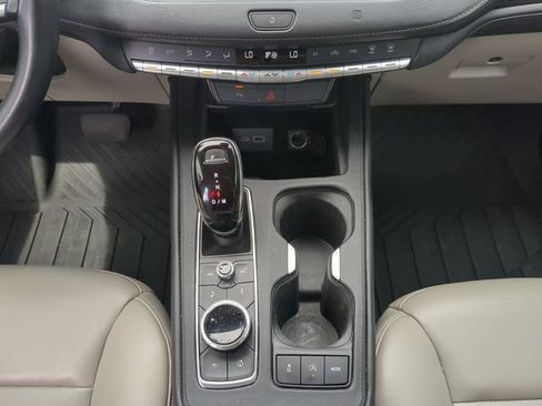 Used 2020 Cadillac XT4 Premium Luxury FWD image 22