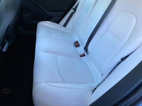 Used 2023 Tesla Model 3 Standard Range image 32