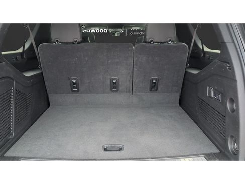 Used 2025 GMC Yukon XL Denali AWD/4WD image 28