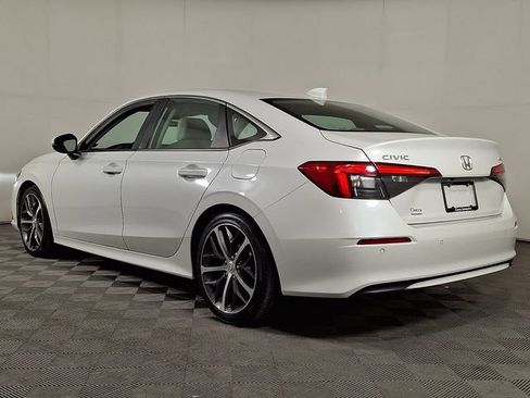 Used 2023 Honda Civic Touring image 7