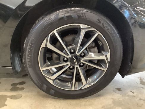 Certified 2023 Kia Forte LXS FWD image 25