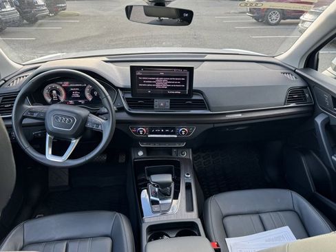Certified 2025 Audi Q5 2.0T Premium w/ Convenience Plus Package image 11